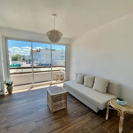 Face A La Mer: Bel Panoramique Appartement